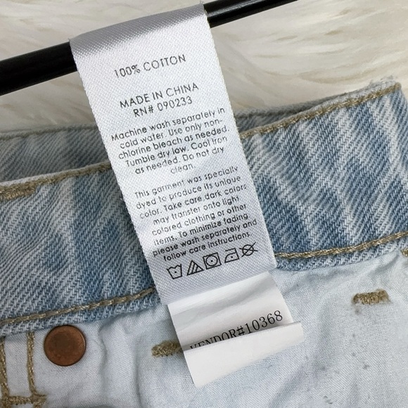 ‼️SALE‼️ PACSUN Women's High Rise Festival Light Denim Ripped Shorts, Size 22 - Picture 11 of 11